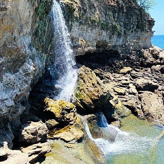 Hike to Cocalito Waterfall
